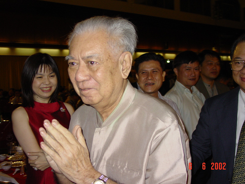 55mdcu018.JPG 160.9K