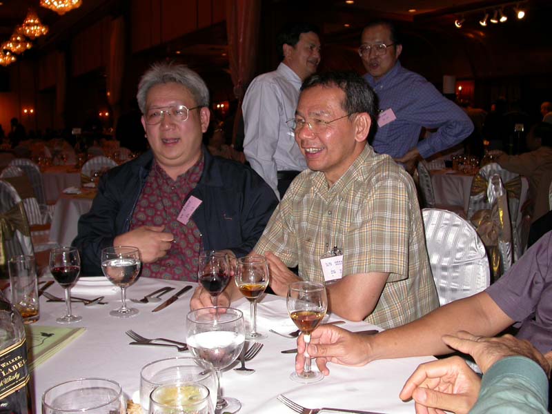 mdcuday08.jpg 91.8K