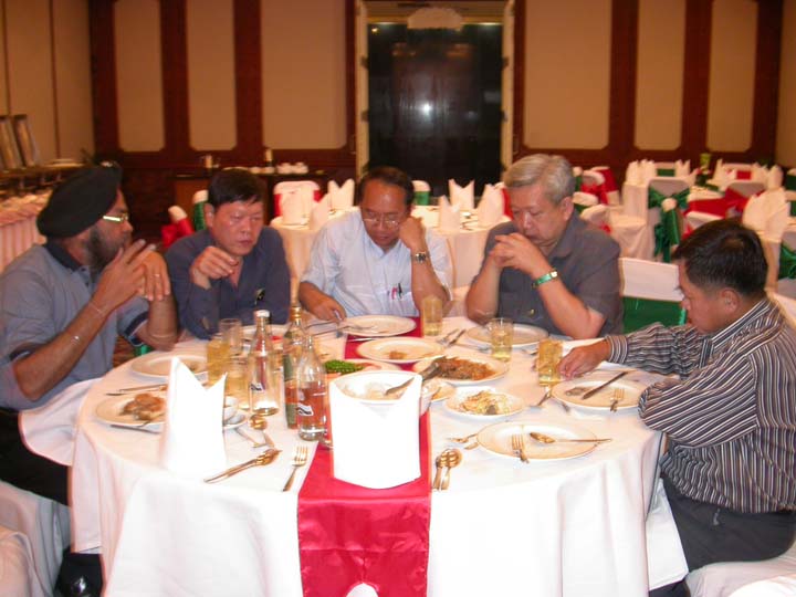 med23_2004-12-09-12.JPG 79.9K