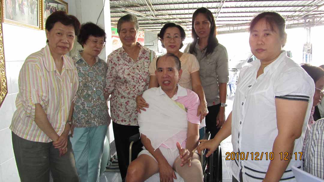 Lunch_Mae_Pranom_10_19.JPG 102.9K