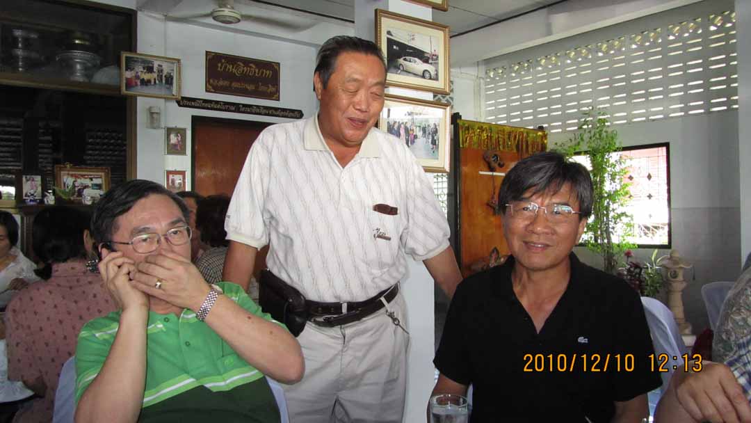 Lunch_Mae_Pranom_10_22.JPG 95.3K
