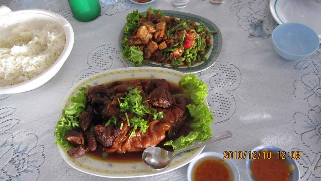 Lunch_Mae_Pranom_10_23.JPG 96.6K