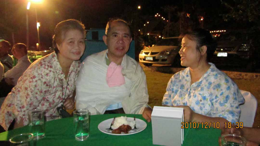 night_party_10_23.JPG 72.3K