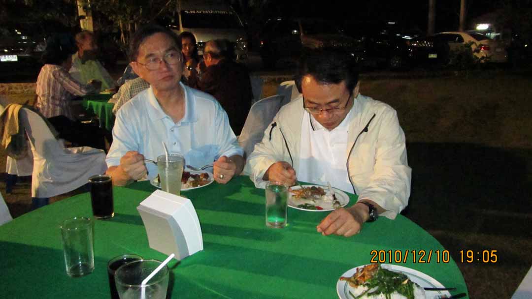 night_party_10_34.JPG 71.9K