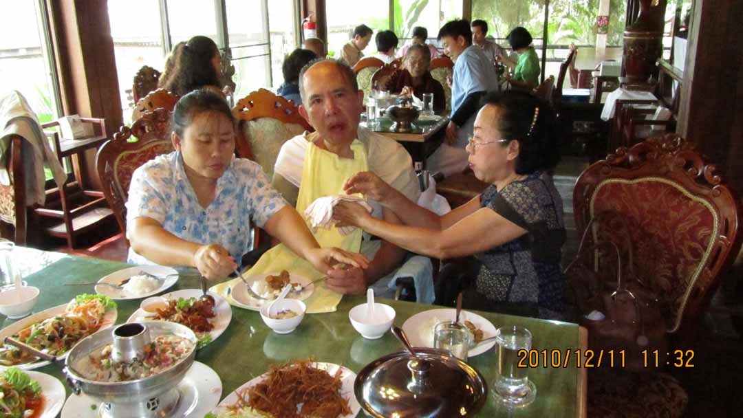 lunch_11_17.JPG 101.0K