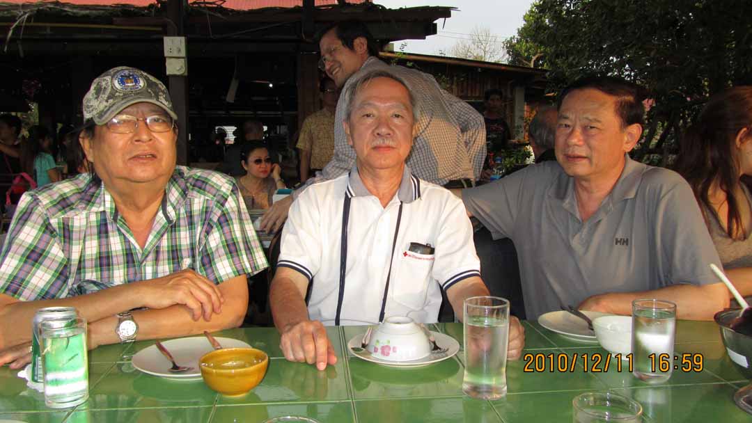 Imsook_dinner_11_23.JPG 96.1K