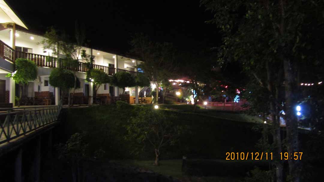 gang_party_11_11.JPG 59.3K