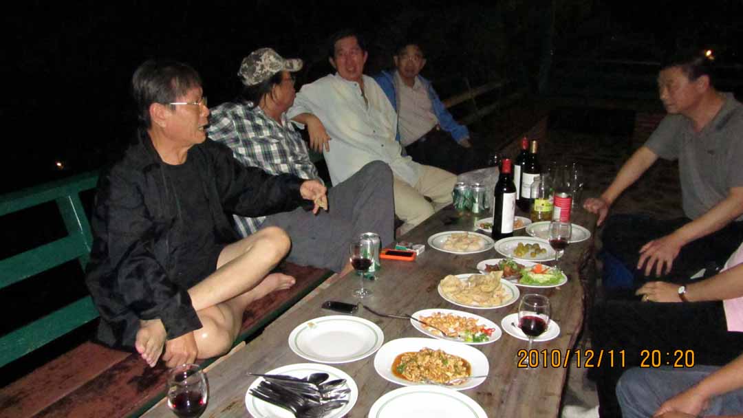 gang_party_11_13.JPG 76.8K