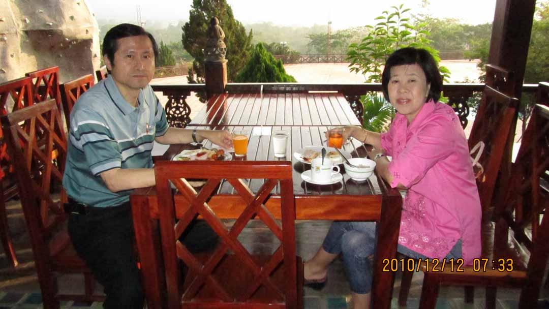 breakfast_12_16.JPG 90.4K
