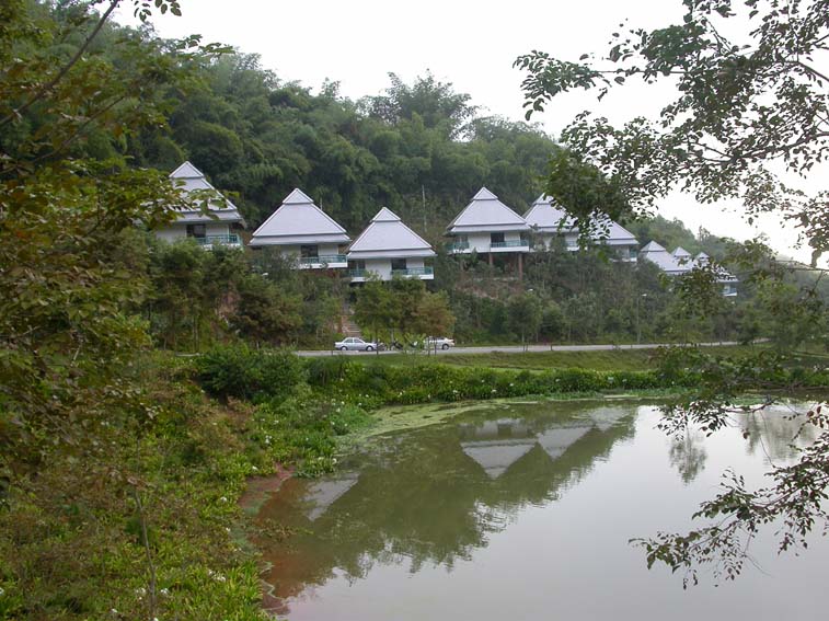DSCN7128.JPG 116.7K