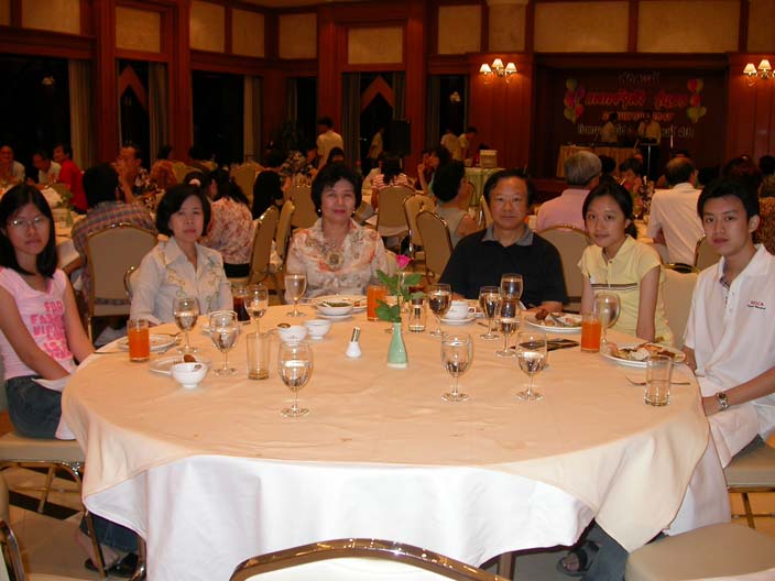 dinner022.JPG 77.3K