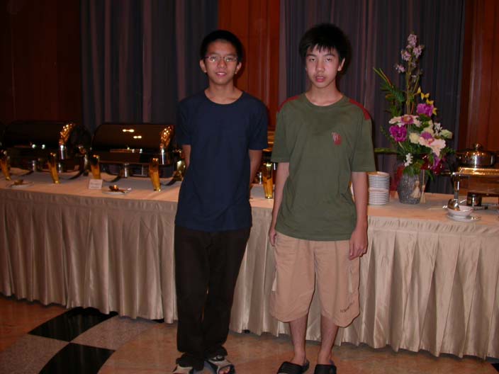 dinner048.JPG 60.2K