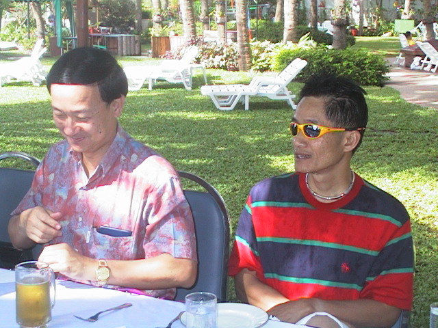 cnoon1041.jpg 239.2K