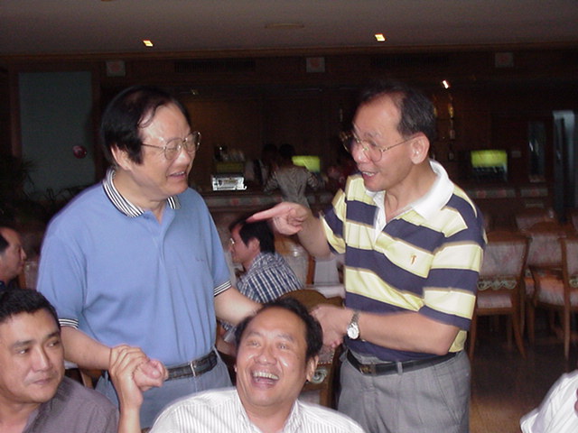 cnoon143.jpg 69.2K