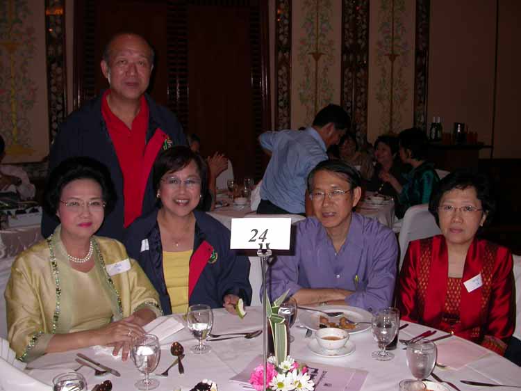 alumni06_28.jpeg 57.3K