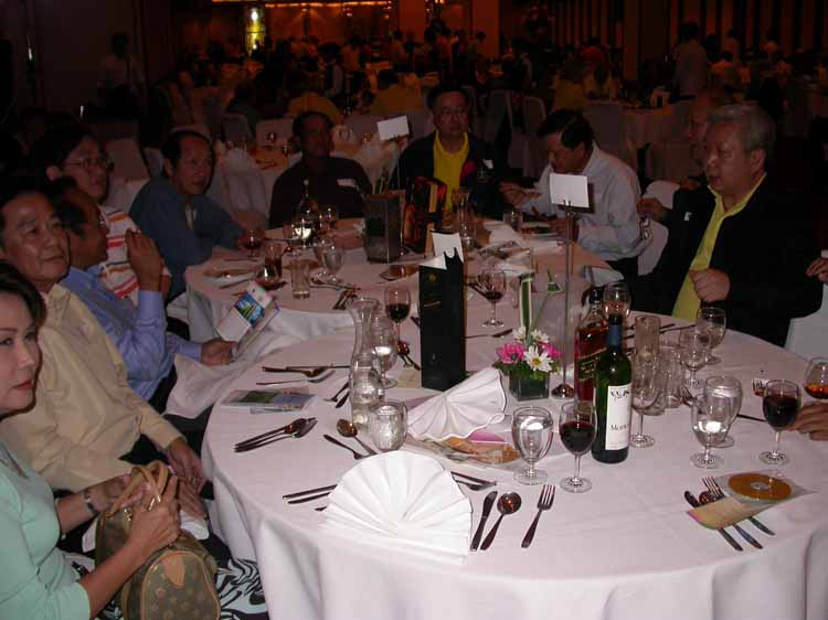 alumni06_35.jpeg 59.7K