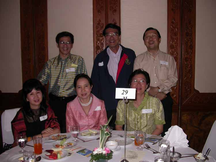 alumni06_37.jpeg 56.6K