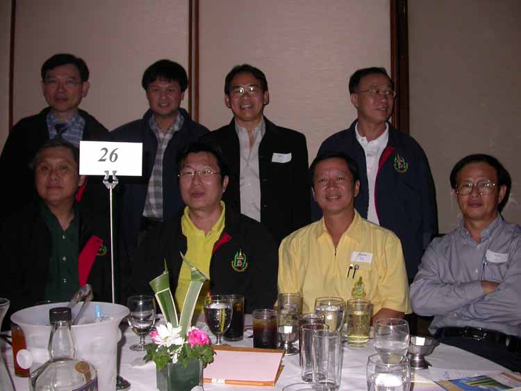 alumni06_40.jpeg 55.7K