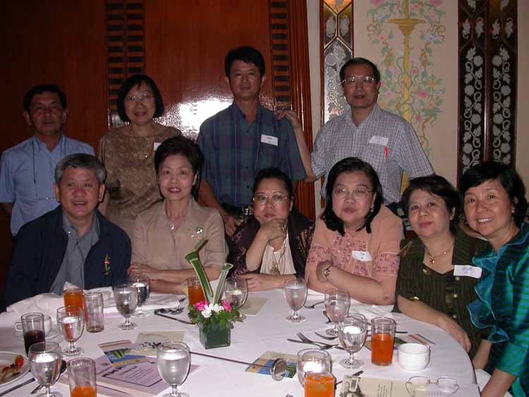 alumni06_41.jpeg 68.4K