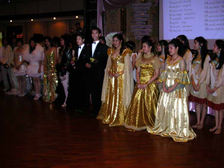 alumni06_42.jpeg 53.4K