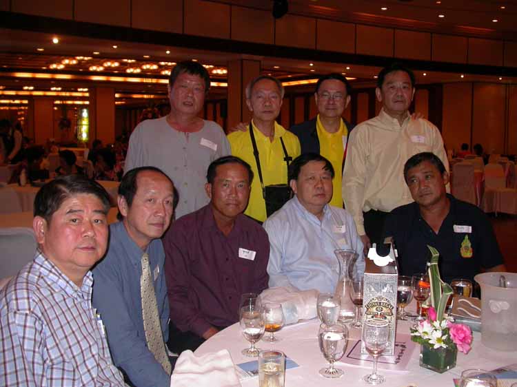 alumni06_48.jpeg 66.2K