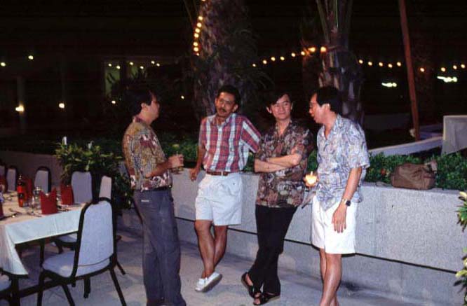 pmy00010.jpg 43.5K